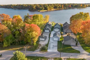 447 Lake Shore Blvd, Norton Shores, MI 49444 - Photo 2