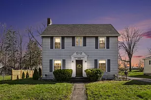 537 W Maple St, Mason, MI 48854 - Photo 2