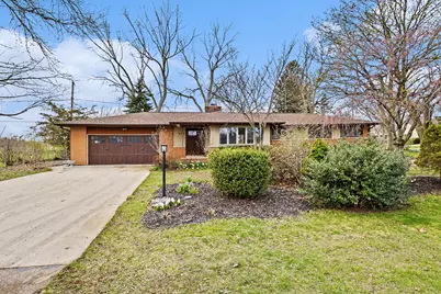 566 Kublick Drive, Benton Harbor, MI 49022 - Photo 2