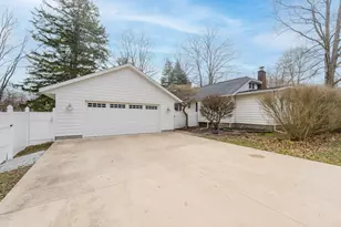 1010 Allegan St, Saugatuck, MI 49453 - Photo 24