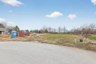 135 Lexington Pointe Dr, Niles, MI 49120 - Photo 8