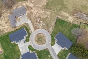 135 Lexington Pointe Dr, Niles, MI 49120 - Photo 10