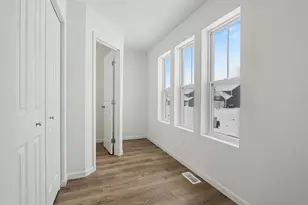 5601 Paxton Ct, Portage, MI 49024 - Photo 2