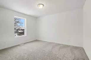 5601 Paxton Ct, Portage, MI 49024 - Photo 14