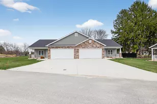 137 Lexington Pointe Dr, Niles, MI 49120 - Photo 14