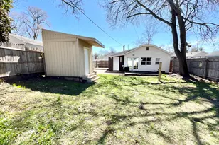 808 Merritt St SE, Grand Rapids, MI 49507 - Photo 2