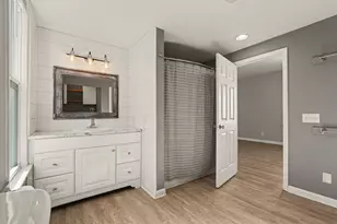 35 E 17th St, Holland, MI 49423 - Photo 12