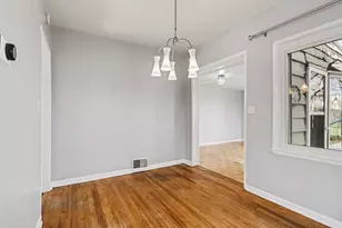 704 Whites Rd, Kalamazoo, MI 49008 - Photo 10