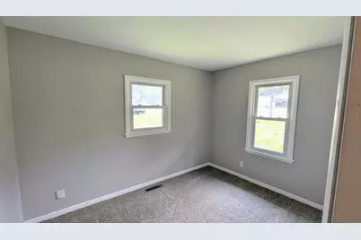 2211 Roseland Avenue, Kalamazoo, MI 49001 - Photo 12