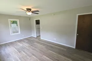 2211 Roseland Ave, Kalamazoo, MI 49001 - Photo 4