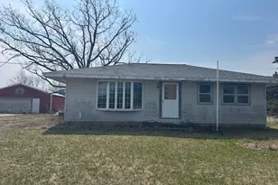 6515 W Broomfield Rd, Mount Pleasant, MI 48858 - Photo 1