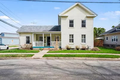 201 S Oak Street, Buchanan, MI 49107 - Photo 2