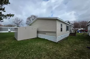 219 Circle Dr, Fremont, MI 49412 - Photo 4