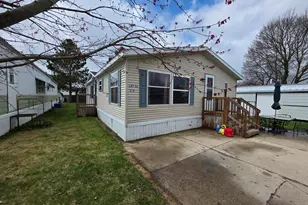 219 Circle Dr, Fremont, MI 49412 - Photo 1