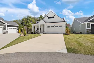 14692 Pine Dew Dr, Grand Haven, MI 49417 - Photo 28