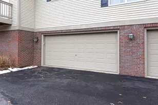 28471 Carlton Way Dr, Novi, MI 48377 - Photo 4