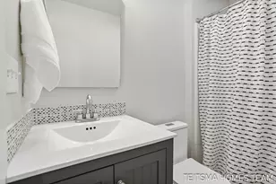 400 Lakeview Ct, Spring Lake, MI 49456 - Photo 34