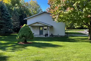 4596 Jack Pine Dr, Holland, MI 49423 - Photo 4