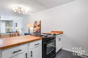 3970 Monte Carlo Ct SE, Grand Rapids, MI 49512 - Photo 4