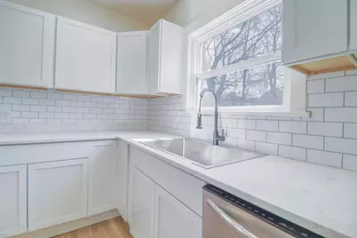 71 W Burnham Street W, Battle Creek, MI 49015 - Photo 12