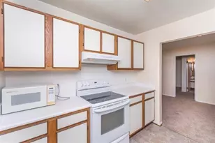 735 Clubhouse Dr, Ypsilanti, MI 48197 - Photo 4