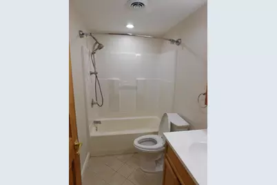 32005 W 12 Mile Road #206, Farmington Hills, MI 48334 - Photo 14