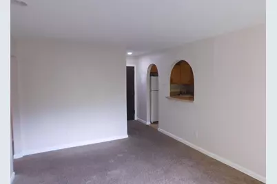 32005 W 12 Mile Road #206, Farmington Hills, MI 48334 - Photo 4