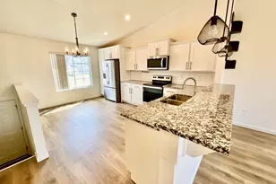 5147 Lk Pines Ct, Vicksburg, MI 49097 - Photo 10