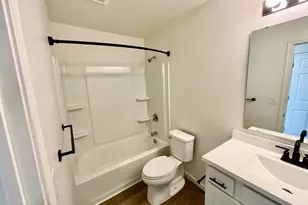 5147 Lk Pines Ct, Vicksburg, MI 49097 - Photo 22