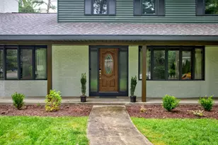 19094 Walden Dr, Spring Lake, MI 49456 - Photo 2