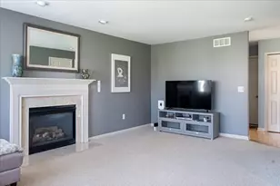 8302 N Warwick Ct, Ypsilanti, MI 48198 - Photo 16