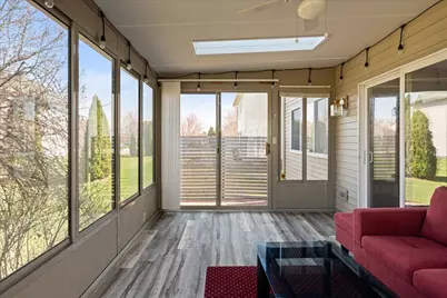 8302 N Warwick Court, Ypsilanti, MI 48198 - Photo 4