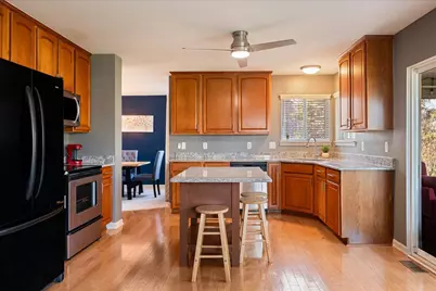 8302 N Warwick Court, Ypsilanti, MI 48198 - Photo 10