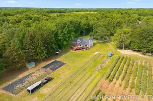 1661 68th St, Fennville, MI 49408 - Photo 24