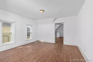 1027 Fulton St E, Grand Rapids, MI 49503 - Photo 12
