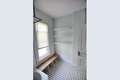 1027 Fulton Street E, Grand Rapids, MI 49503 - Photo 8