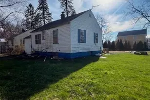 2742 Territorial Rd, Benton Harbor, MI 49022 - Photo 4