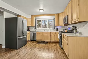3342 Washington Ave, Saint Joseph, MI 49085 - Photo 6
