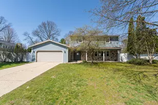 1524 Dogwood Dr, Portage, MI 49024 - Photo 1