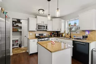 1754 Grovenberg Ct, Vicksburg, MI 49097 - Photo 10