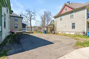 416 Bellevue Pl, Kalamazoo, MI 49007 - Photo 2