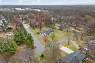 4790 Belzair Dr, Troy, MI 48085 - Photo 6