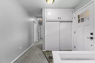 4790 Belzair Dr, Troy, MI 48085 - Photo 36