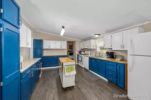 125 San Souci Dr NW, Sparta, MI 49345 - Photo 8