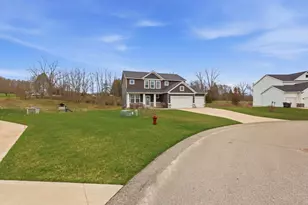 8433 Sunnyview Rd SE, Caledonia, MI 49316 - Photo 4