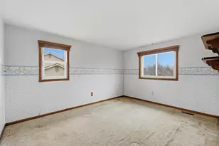 37962 Munger Dr, Livonia, MI 48154 - Photo 18