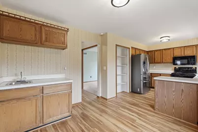 37962 Munger Drive, Livonia, MI 48154 - Photo 8