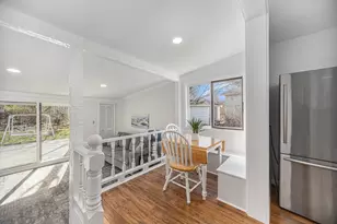 620 N Lakeshore Dr, Ludington, MI 49431 - Photo 8