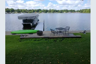 70032 Oak Leaf Drive, Edwardsburg, MI 49112 - Photo 8