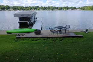 70032 Oak Leaf Dr, Edwardsburg, MI 49112 - Photo 8